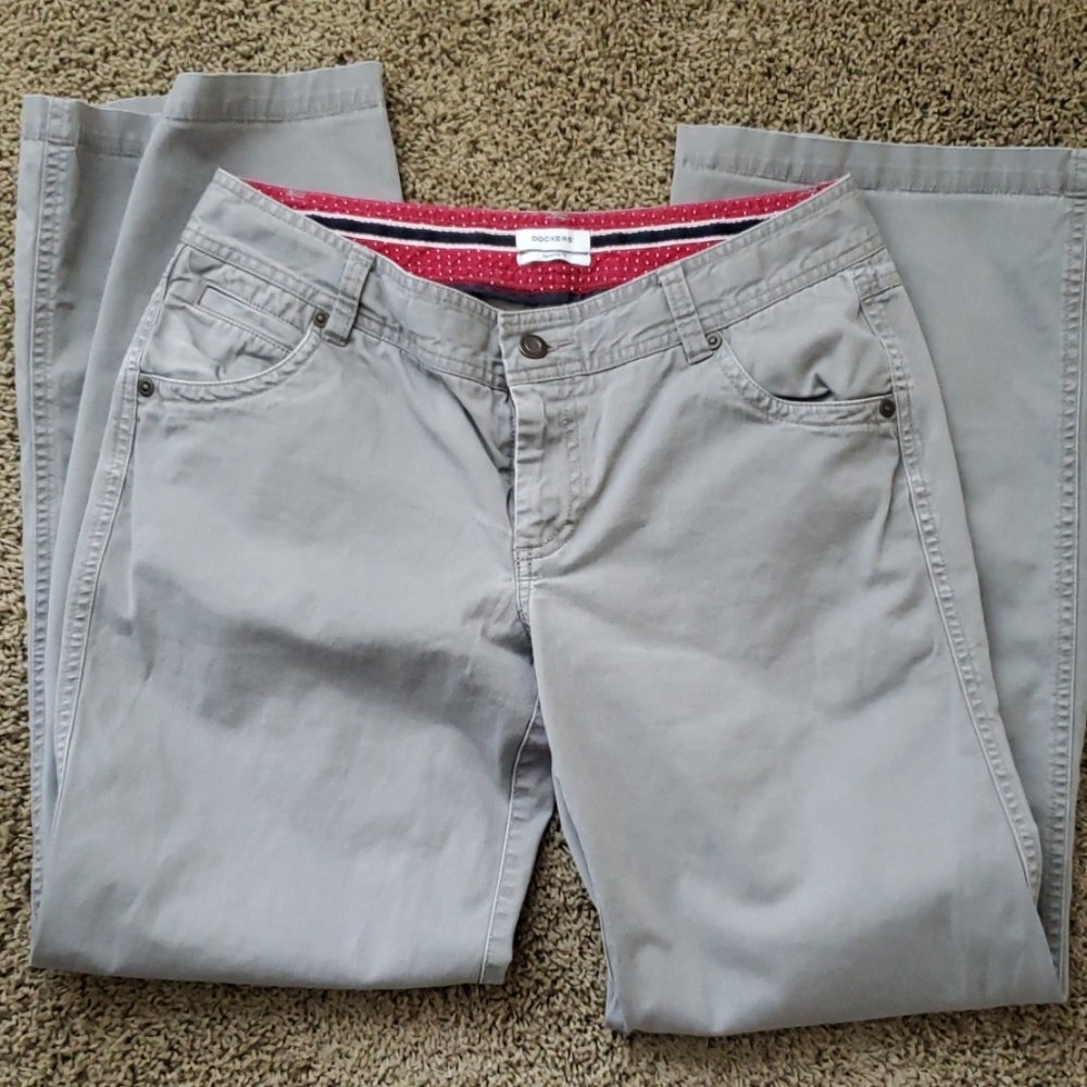 Dockers Favorite Fit Gray Pants, wide leg. Size 8